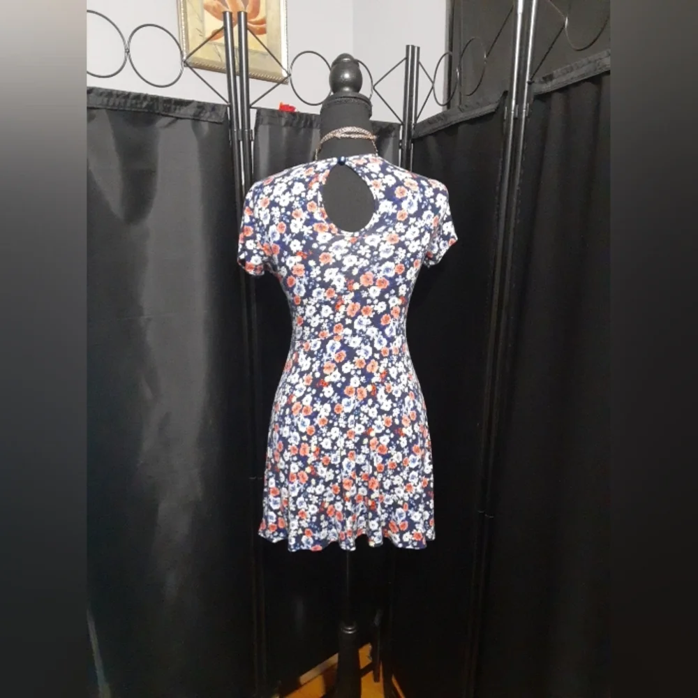MI Ami Women's Dress Blue Floral Short Fit Flare Size XS Summer Spring - Picture 5 of 8